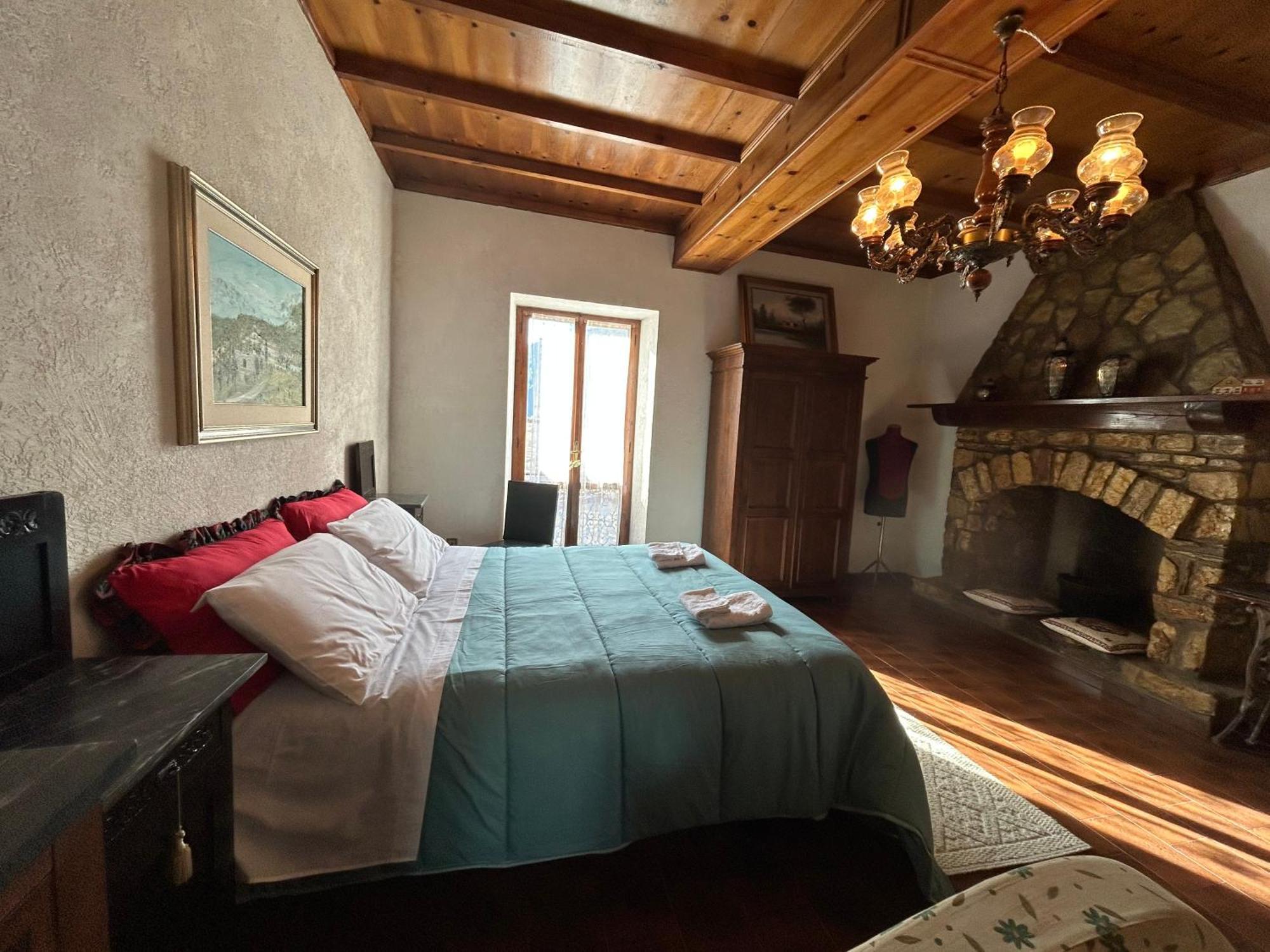 Appartamento Storico A Valle San Martino Di Spoleto Eksteriør billede